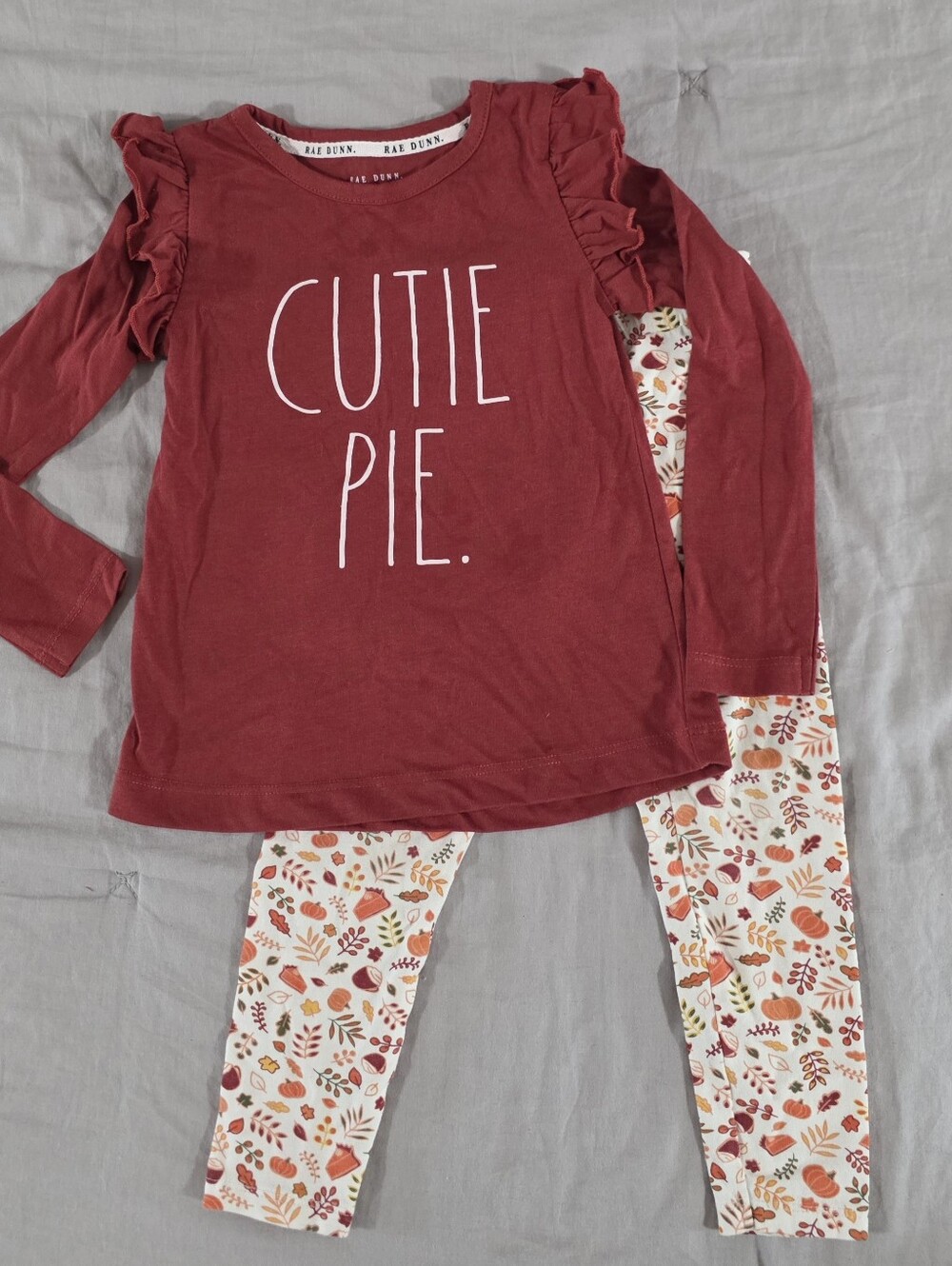 Rae Dunn Girl Thanksgiving Cutie Pie 2 Piece Long Sleeve Pants Set size 4